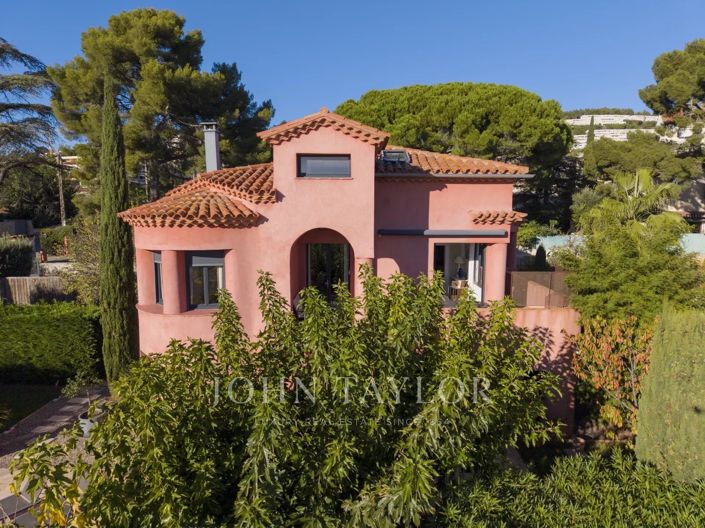 Image No.2-5 Bed House for sale