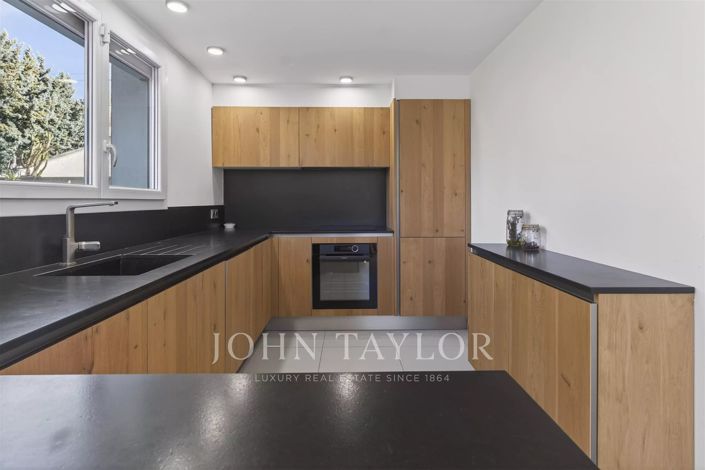 Image No.14-4 Bed House for sale