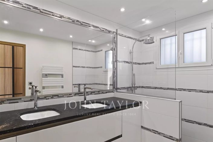 Image No.16-4 Bed House for sale