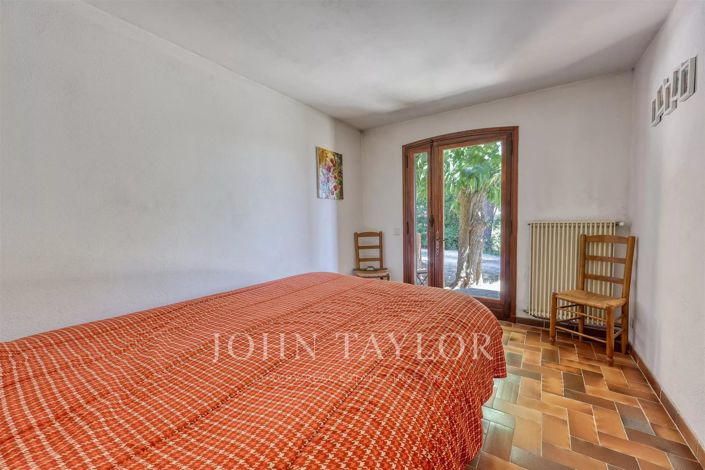 Image No.14-4 Bed House for sale