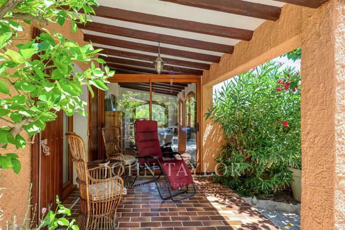 Image No.8-4 Bed House for sale