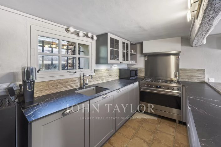 Image No.7-4 Bed House for sale