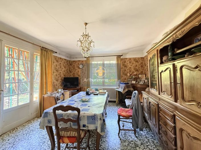 Image No.10-3 Bed House for sale
