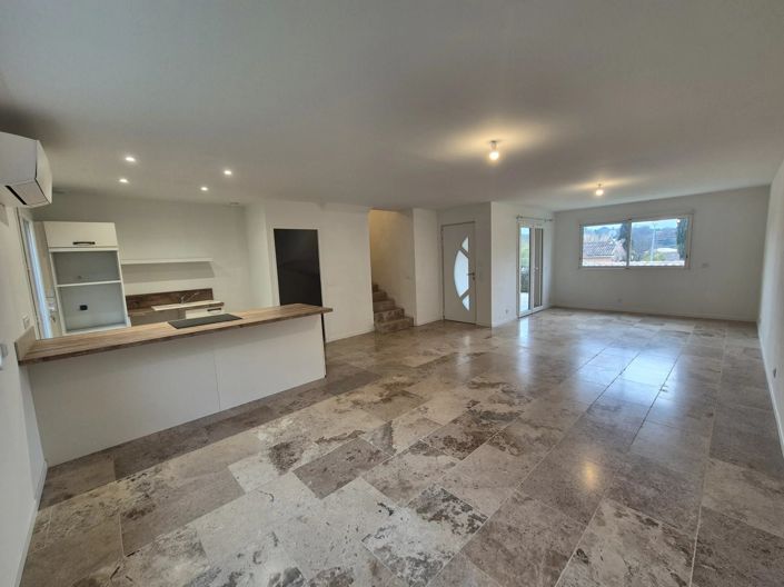 Image No.12-4 Bed House for sale