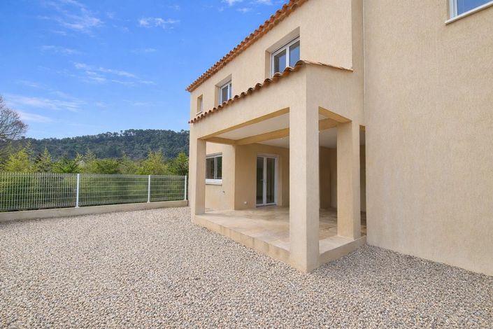 Image No.2-4 Bed House for sale