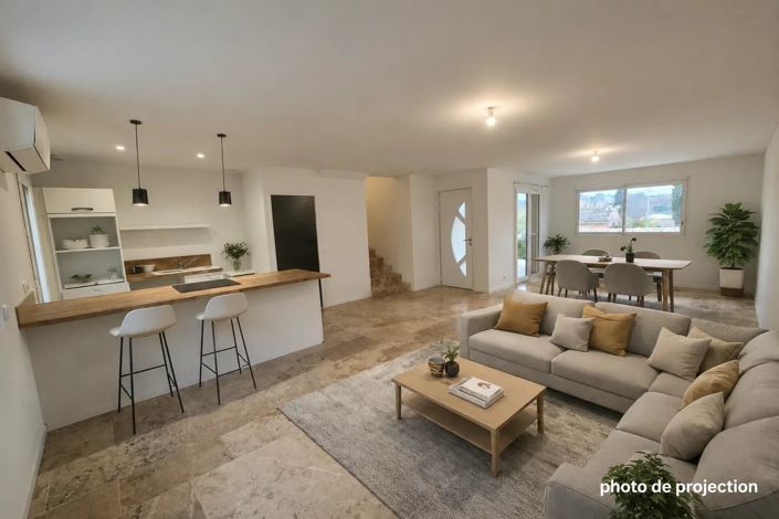 Image No.8-4 Bed House for sale