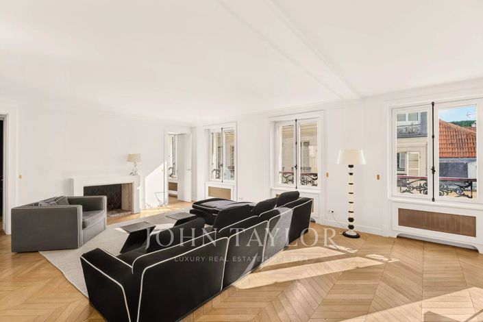 Image No.8-3 Bed Apartment for sale