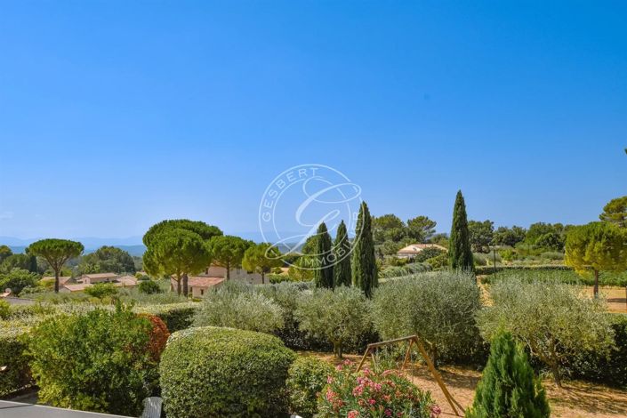 Image No.18-3 Bed House for sale