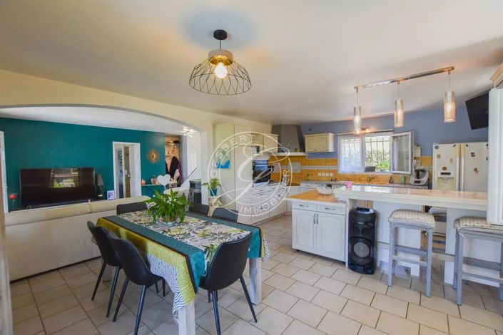 Image No.5-3 Bed House for sale