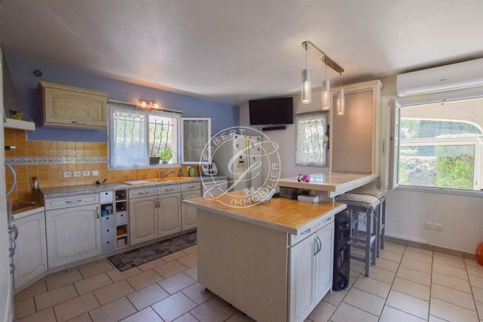 Image No.7-3 Bed House for sale