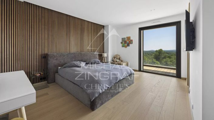 Image No.13-5 Bed House for sale
