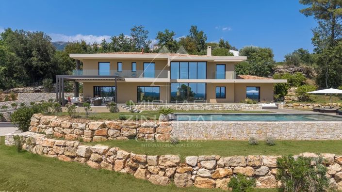 Image No.2-5 Bed House for sale