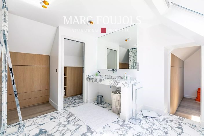 Image No.16-4 Bed House for sale