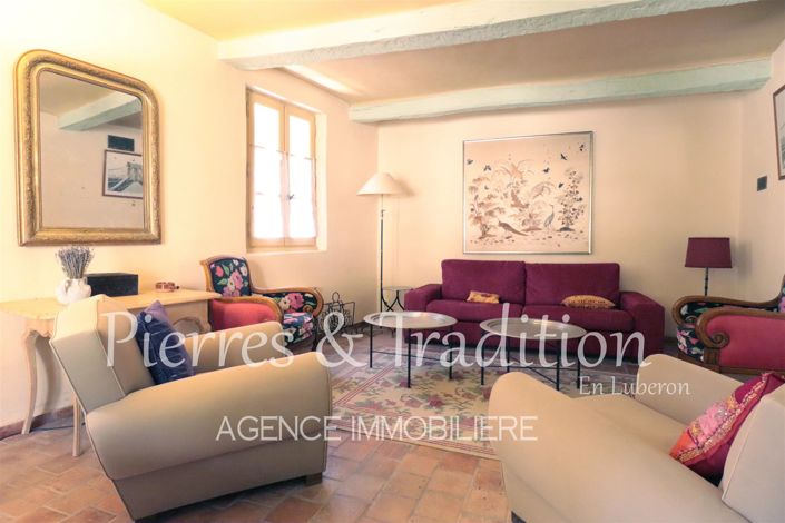 Image No.8-6 Bed House for sale