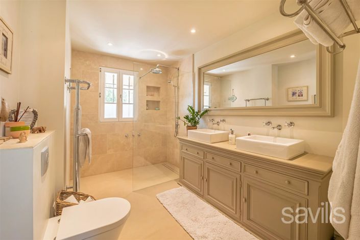 Image No.19-5 Bed House for sale