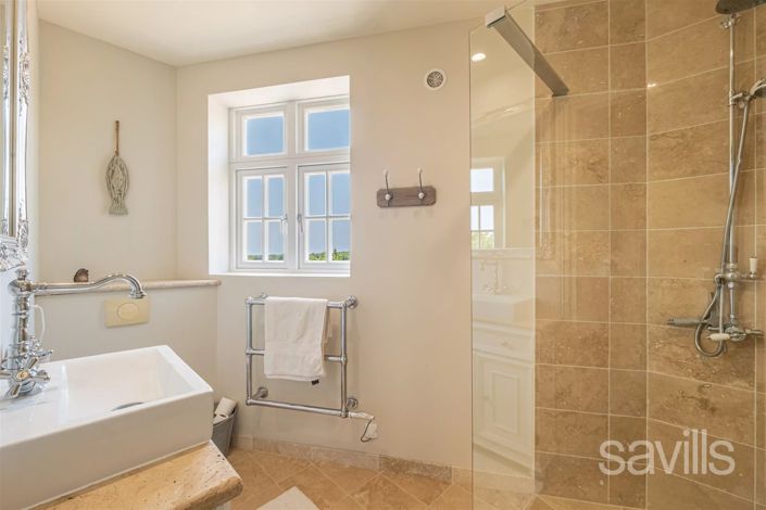 Image No.26-5 Bed House for sale
