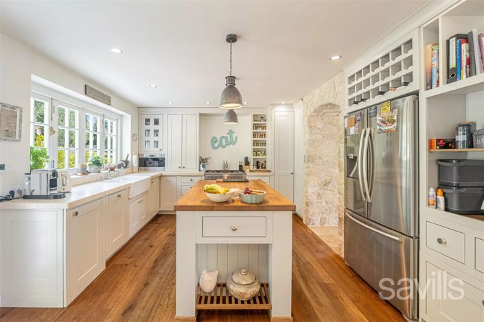 Image No.8-5 Bed House for sale