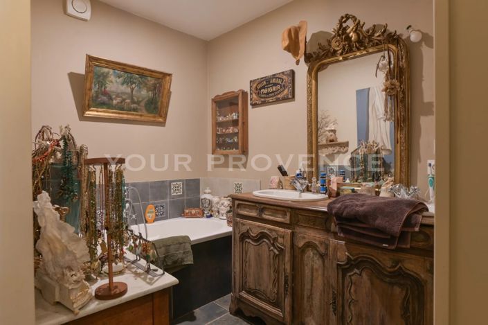 Image No.10-4 Bed House for sale