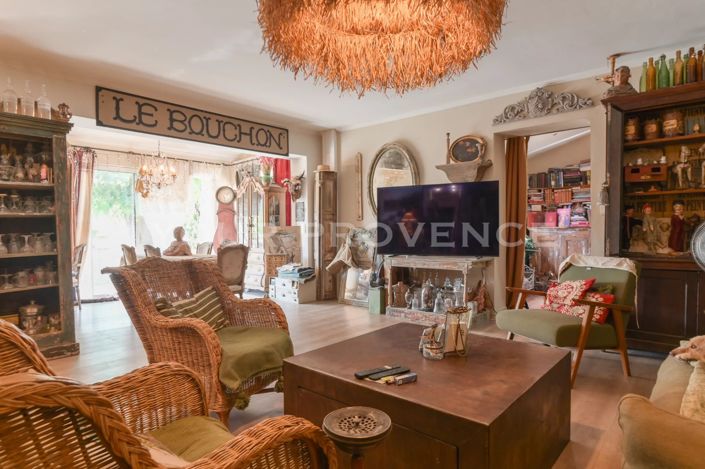 Image No.3-4 Bed House for sale