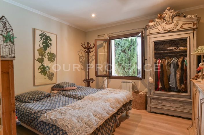 Image No.7-4 Bed House for sale
