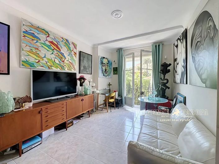 Image No.2-Appartement de 1 chambre à vendre à Cannes