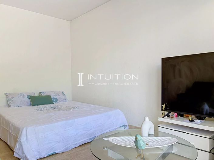 Image No.8-Apartment for sale