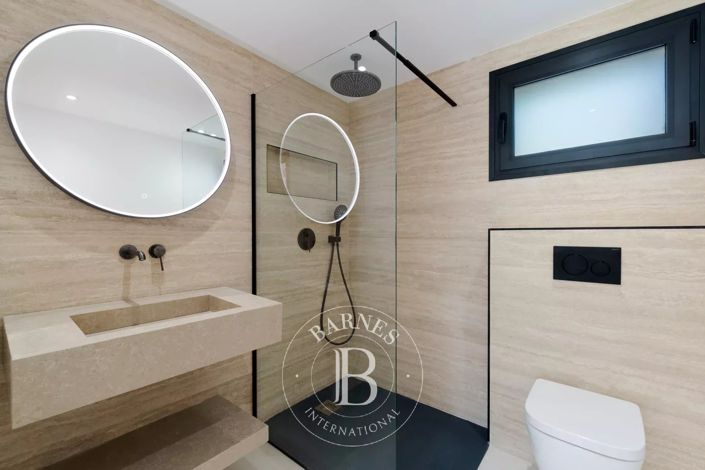 Image No.19-5 Bed House for sale