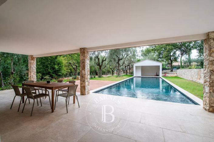 Image No.31-5 Bed House for sale
