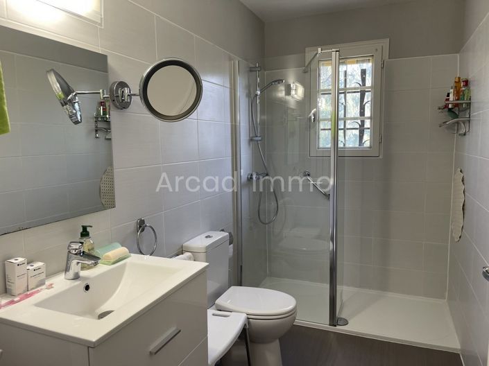 Image No.7-3 Bed House for sale
