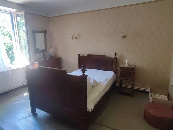 Image No.15-4 Bed House for sale