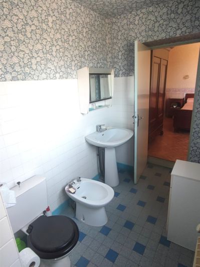 Image No.19-4 Bed House for sale