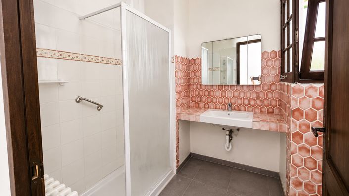 Image No.14-3 Bed House for sale