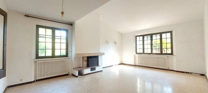 Image No.9-3 Bed House for sale