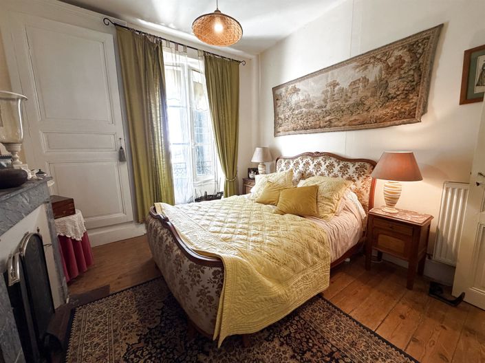 Image No.14-6 Bed House for sale