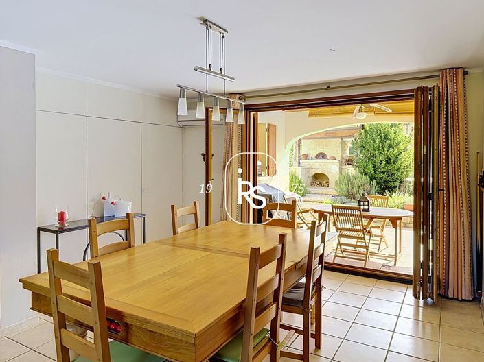 Image No.9-3 Bed House for sale