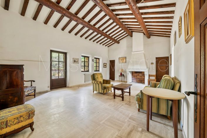 Image No.11-3 Bed House for sale