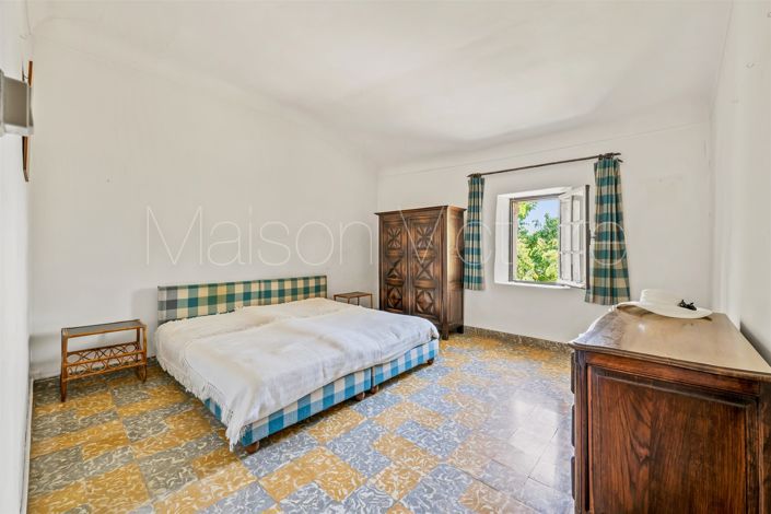 Image No.15-3 Bed House for sale