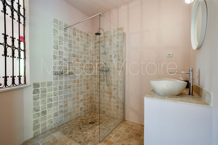 Image No.26-5 Bed House for sale