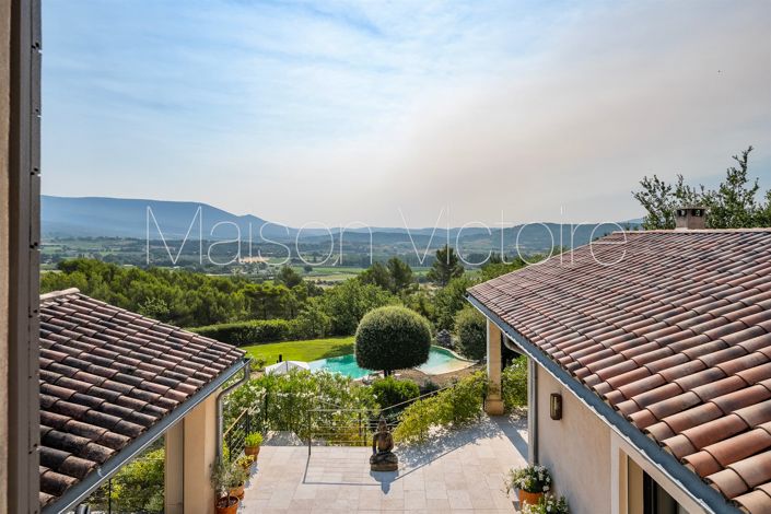 Image No.7-5 Bed House for sale
