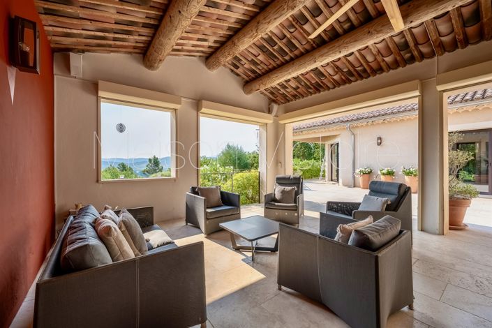 Image No.8-5 Bed House for sale