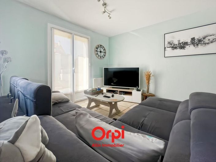 Image No.2-3 Bed House for sale