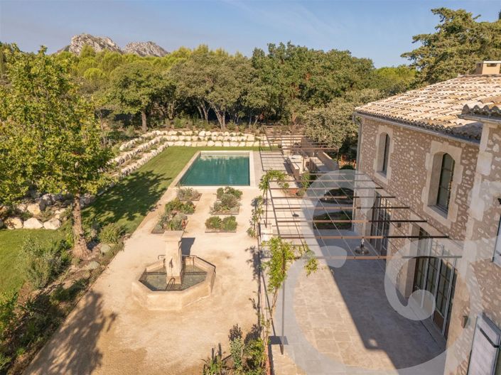 Image No.3-5 Bed House for sale