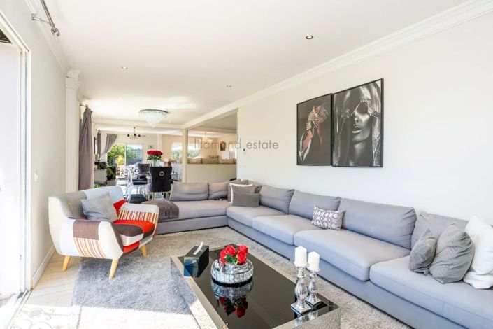 Image No.2-3 Bed House for sale