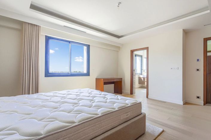 Image No.14-5 Bed House for sale