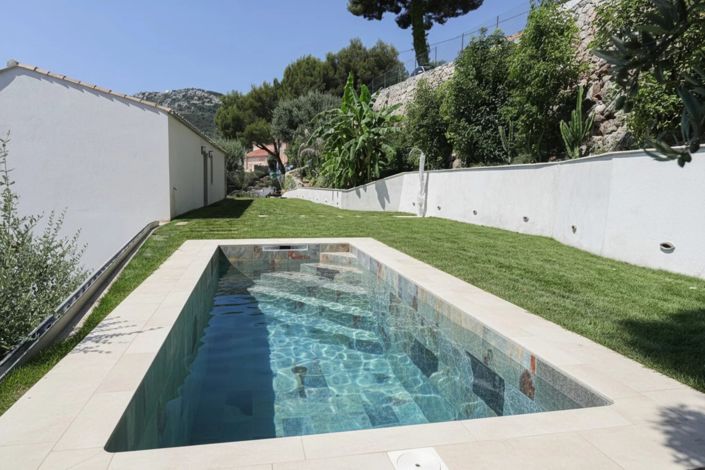 Image No.2-5 Bed House for sale