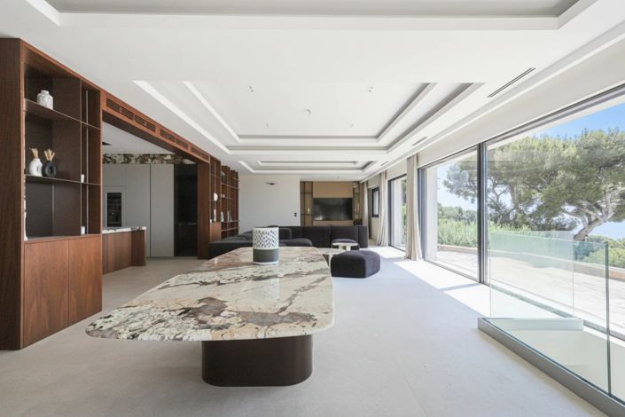 Image No.3-5 Bed House for sale