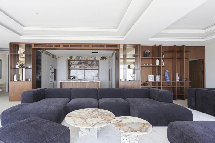 Image No.8-5 Bed House for sale