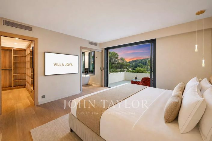 Image No.18-5 Bed House for sale