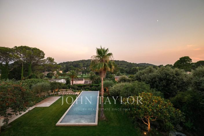 Image No.7-5 Bed House for sale