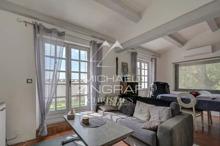 Image No.20-5 Bed House for sale